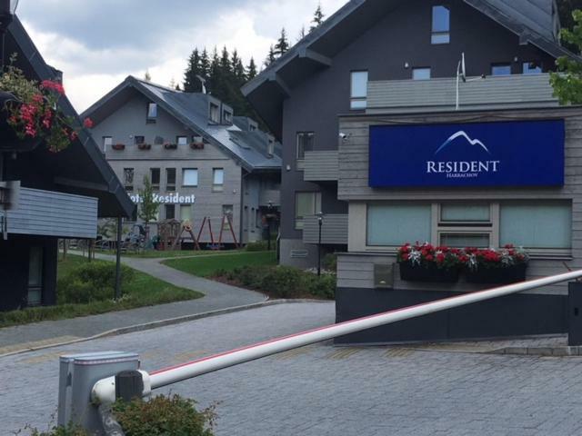 Resort 302 哈拉霍夫 外观 照片